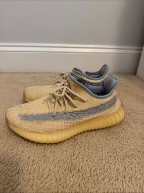 Yeezy Boost 350 V2 Cream & Grey Sneakers